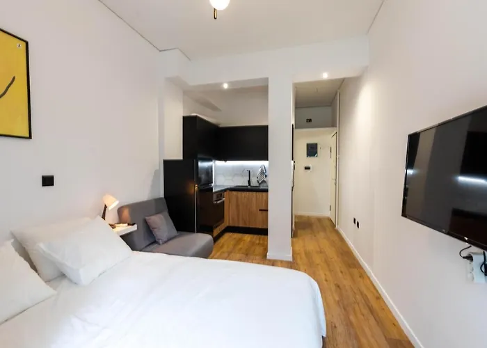 Neos_Kosmos_House
